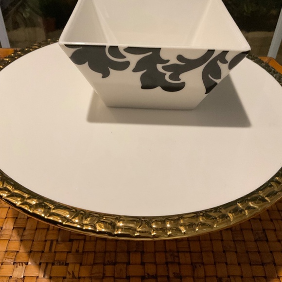 Martha Stewart Macy’s Lisbon Black & White Square Bowls - 2 Total - Picture 6 of 11